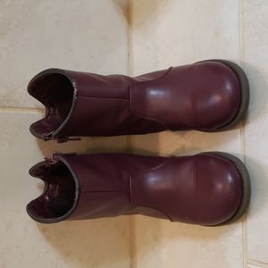 Girls boots